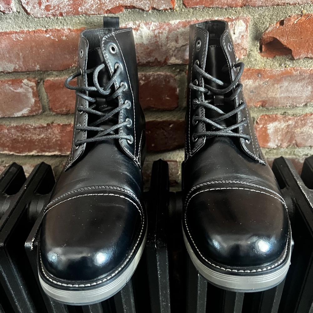 Bruno Marc Mens Moto Streetwear Black Cap Toe Boots Size 10.5 Contrast Stitching